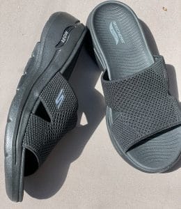 Most comfortable skechers online sandals