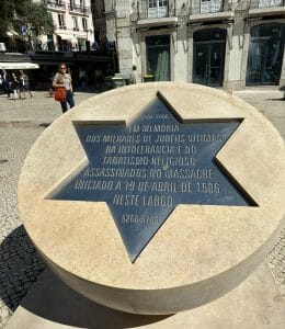 dedication to the Jews who were killed and forced out of Portugal